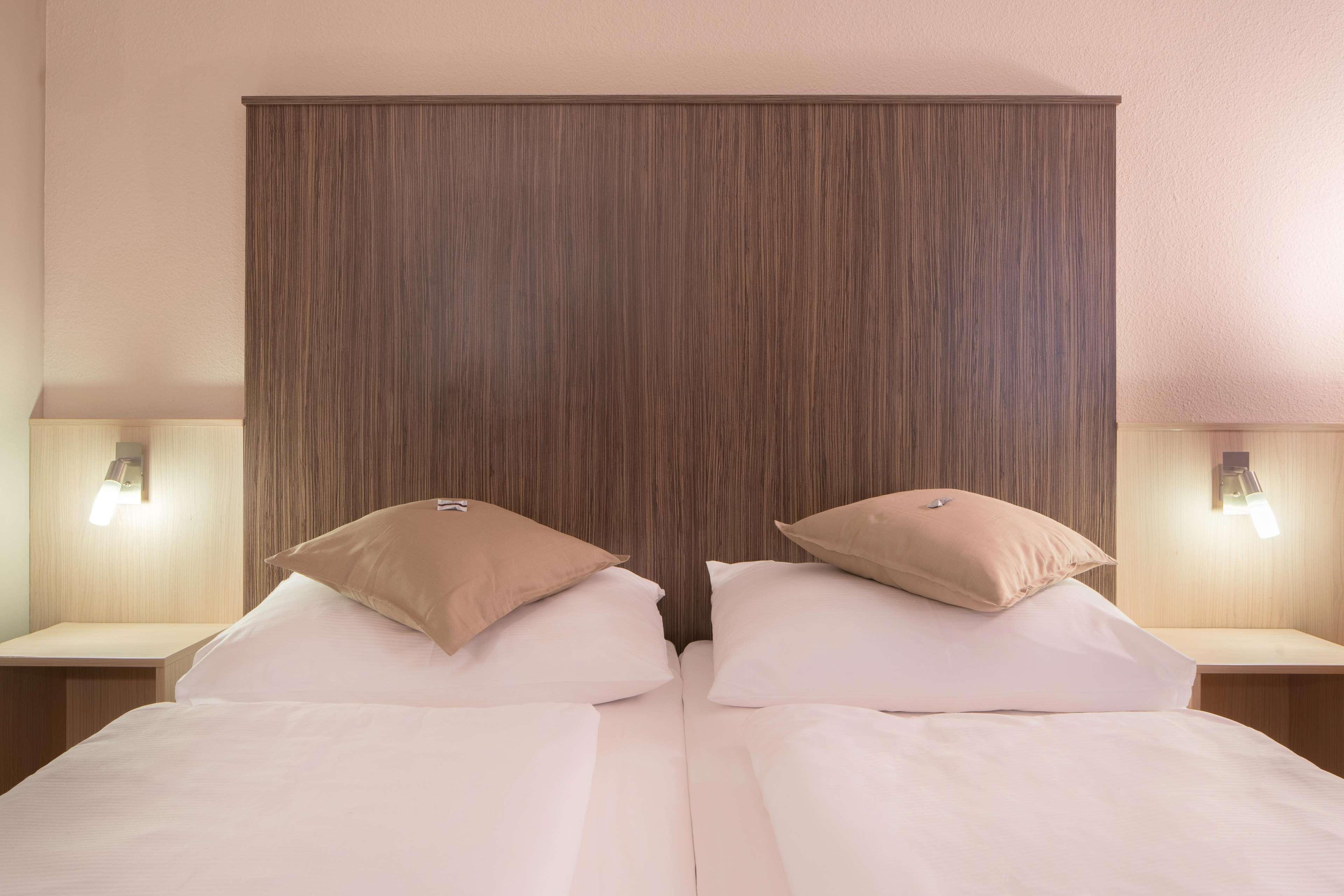 Best Western Smart Hotel Voesendorf Bagian luar foto