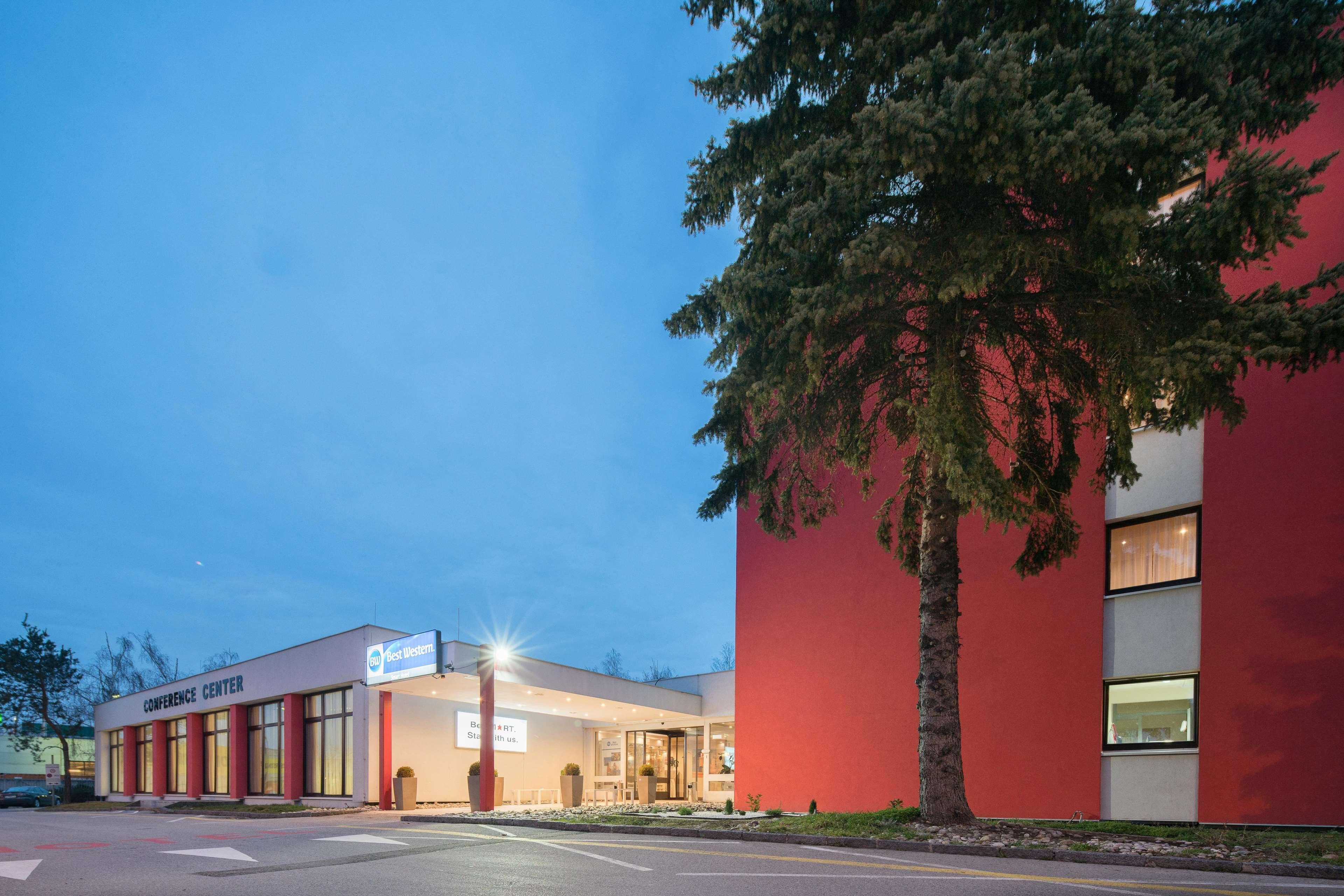Best Western Smart Hotel Voesendorf Bagian luar foto