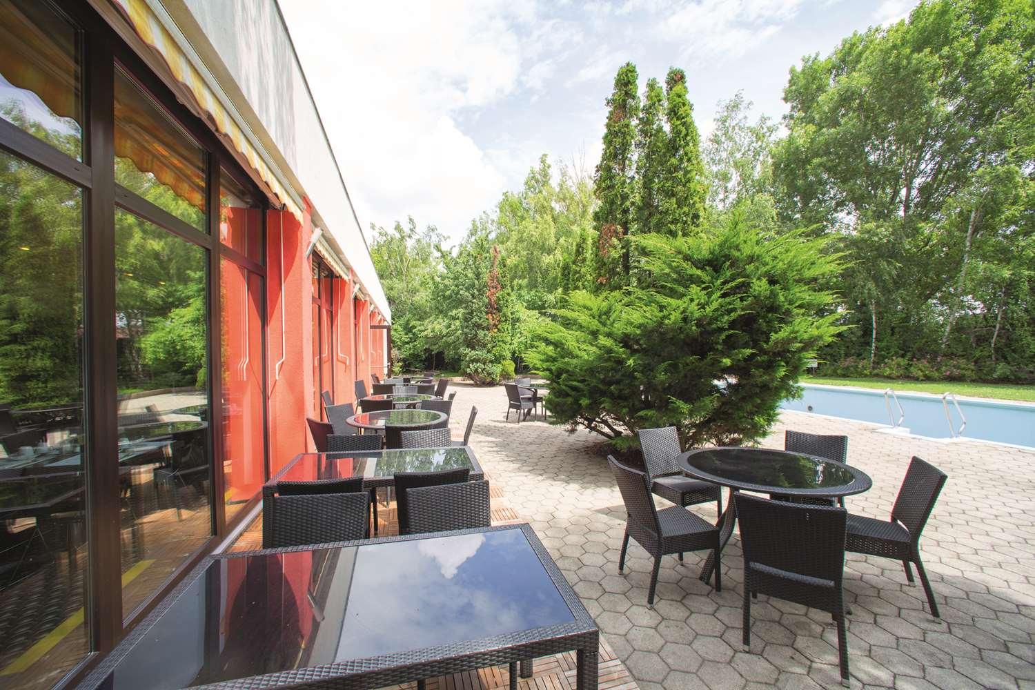 Best Western Smart Hotel Voesendorf Bagian luar foto