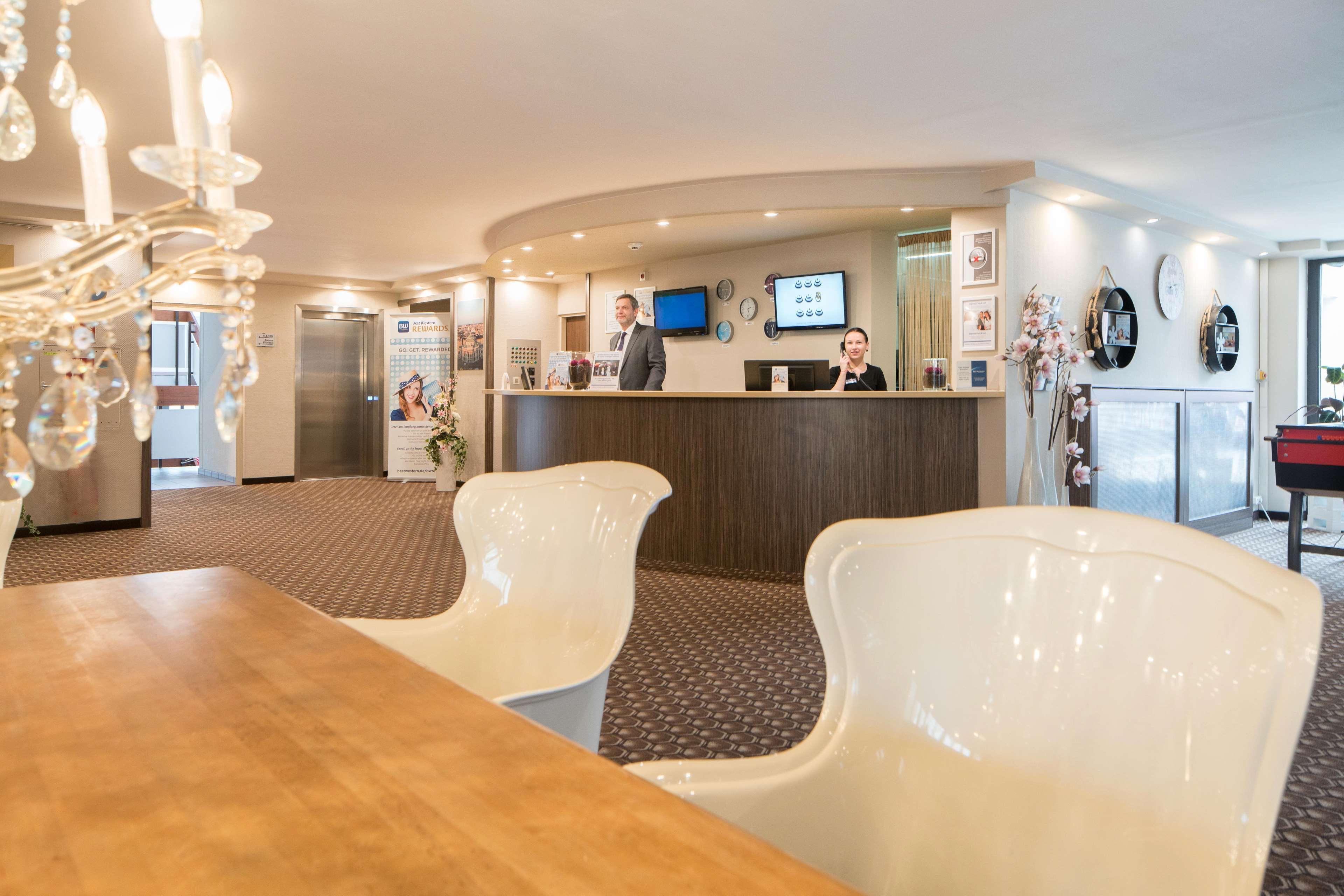 Best Western Smart Hotel Voesendorf Bagian luar foto