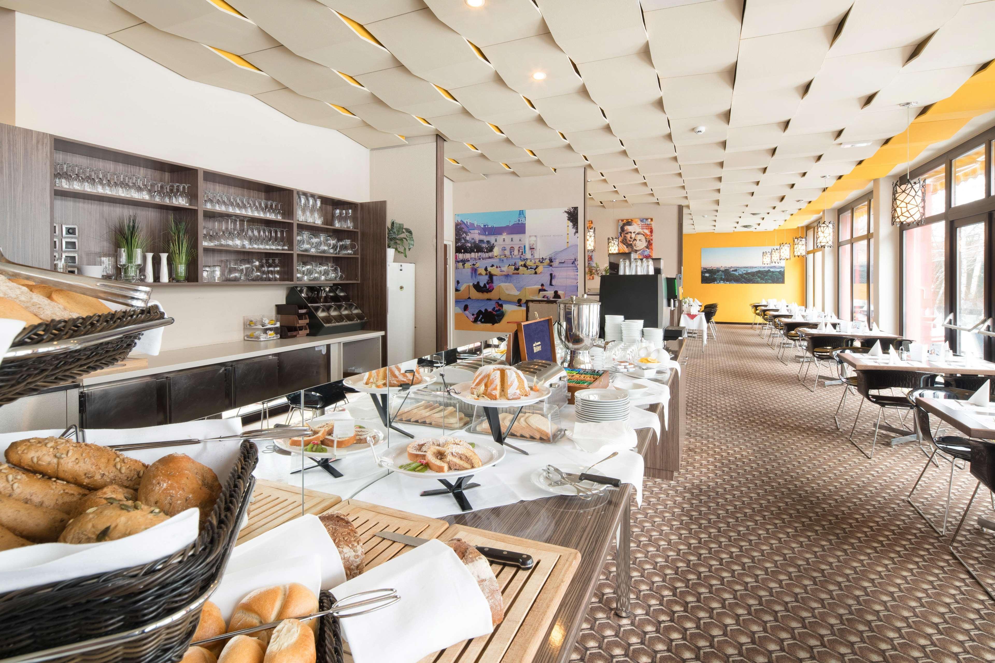 Best Western Smart Hotel Voesendorf Bagian luar foto