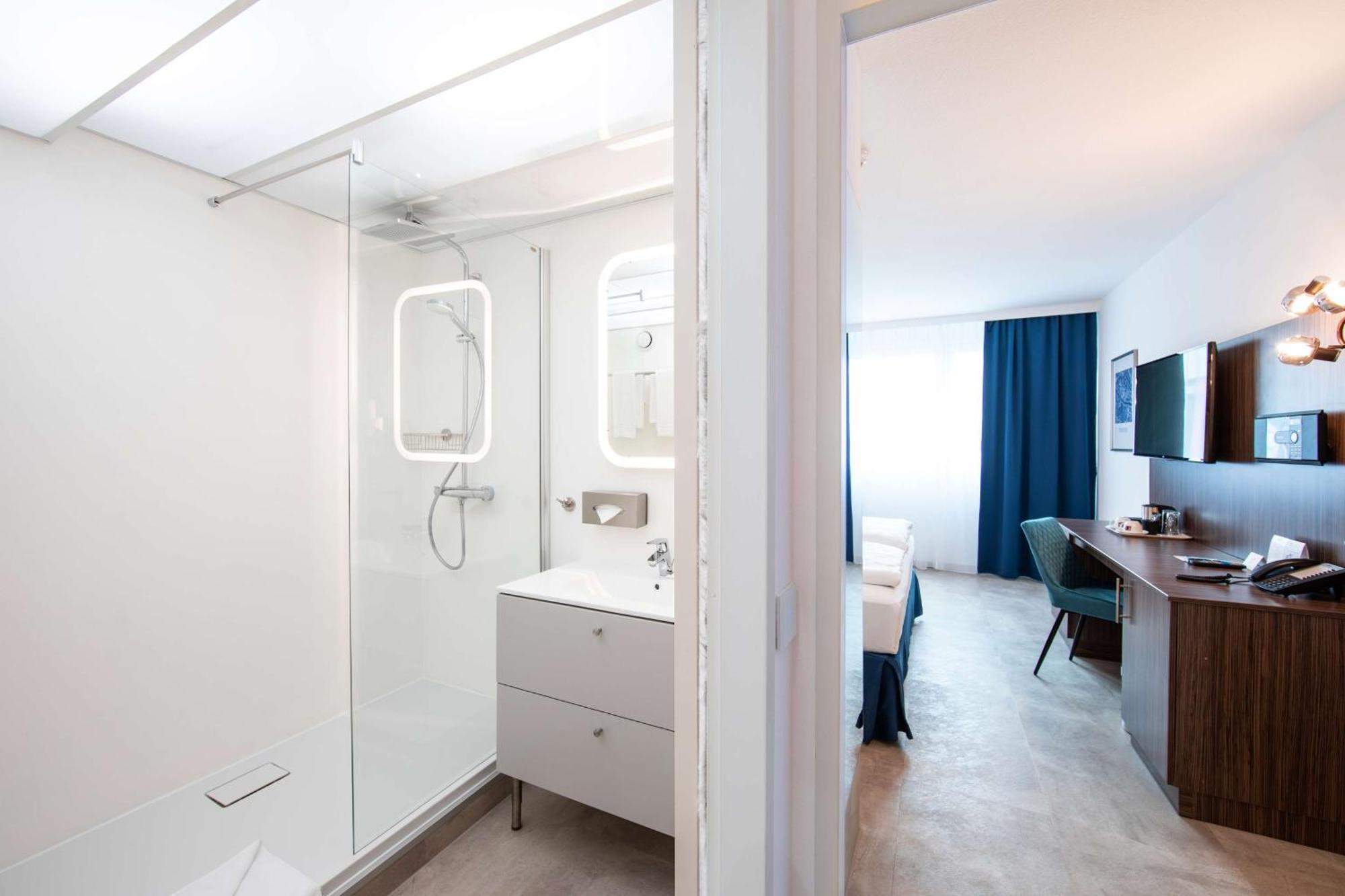Best Western Smart Hotel Voesendorf Bagian luar foto