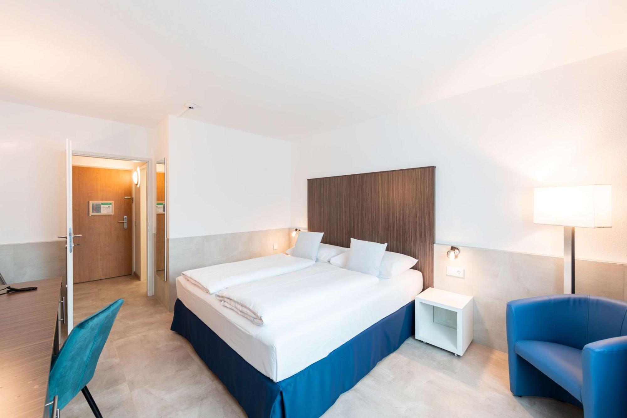Best Western Smart Hotel Voesendorf Bagian luar foto