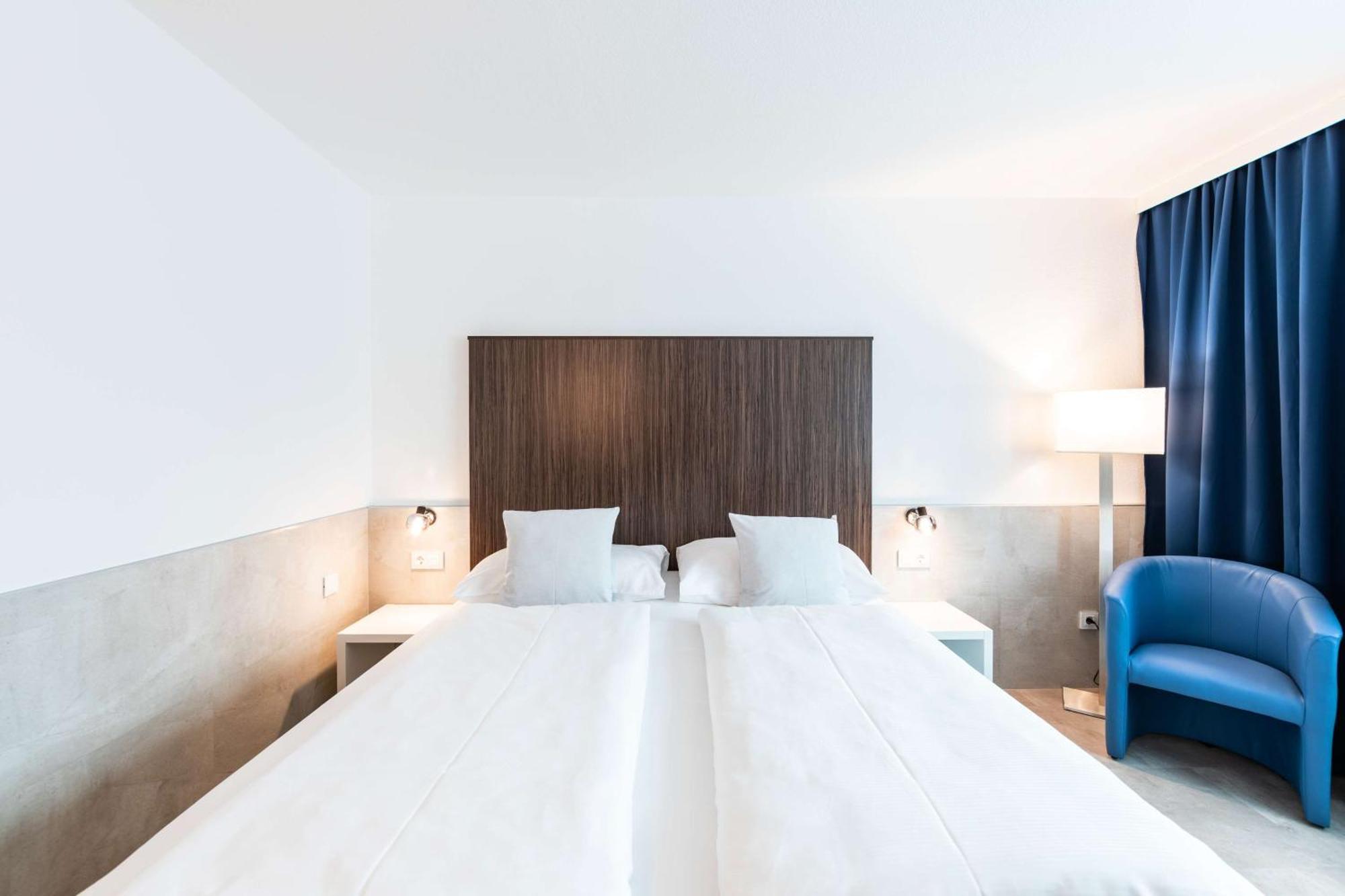 Best Western Smart Hotel Voesendorf Bagian luar foto