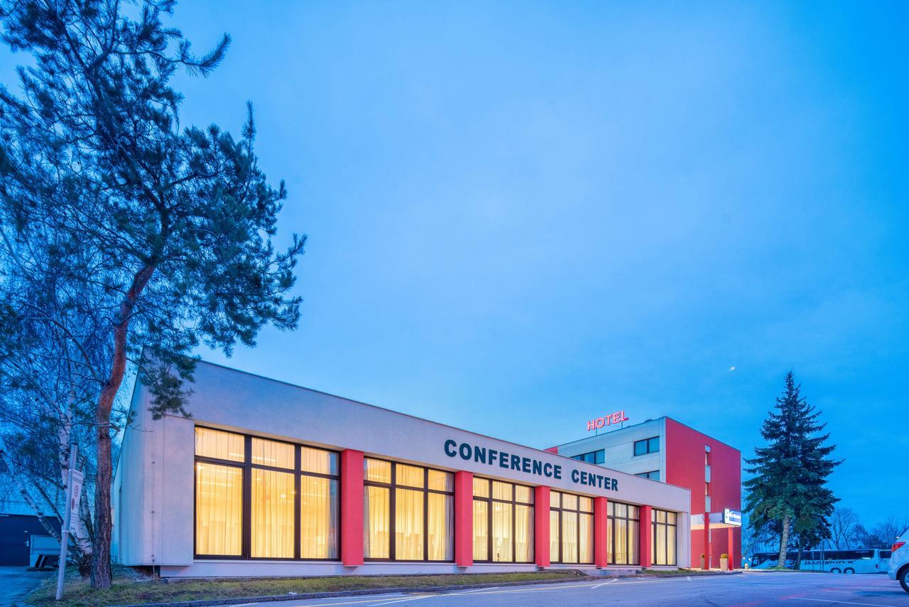Best Western Smart Hotel Voesendorf Bagian luar foto