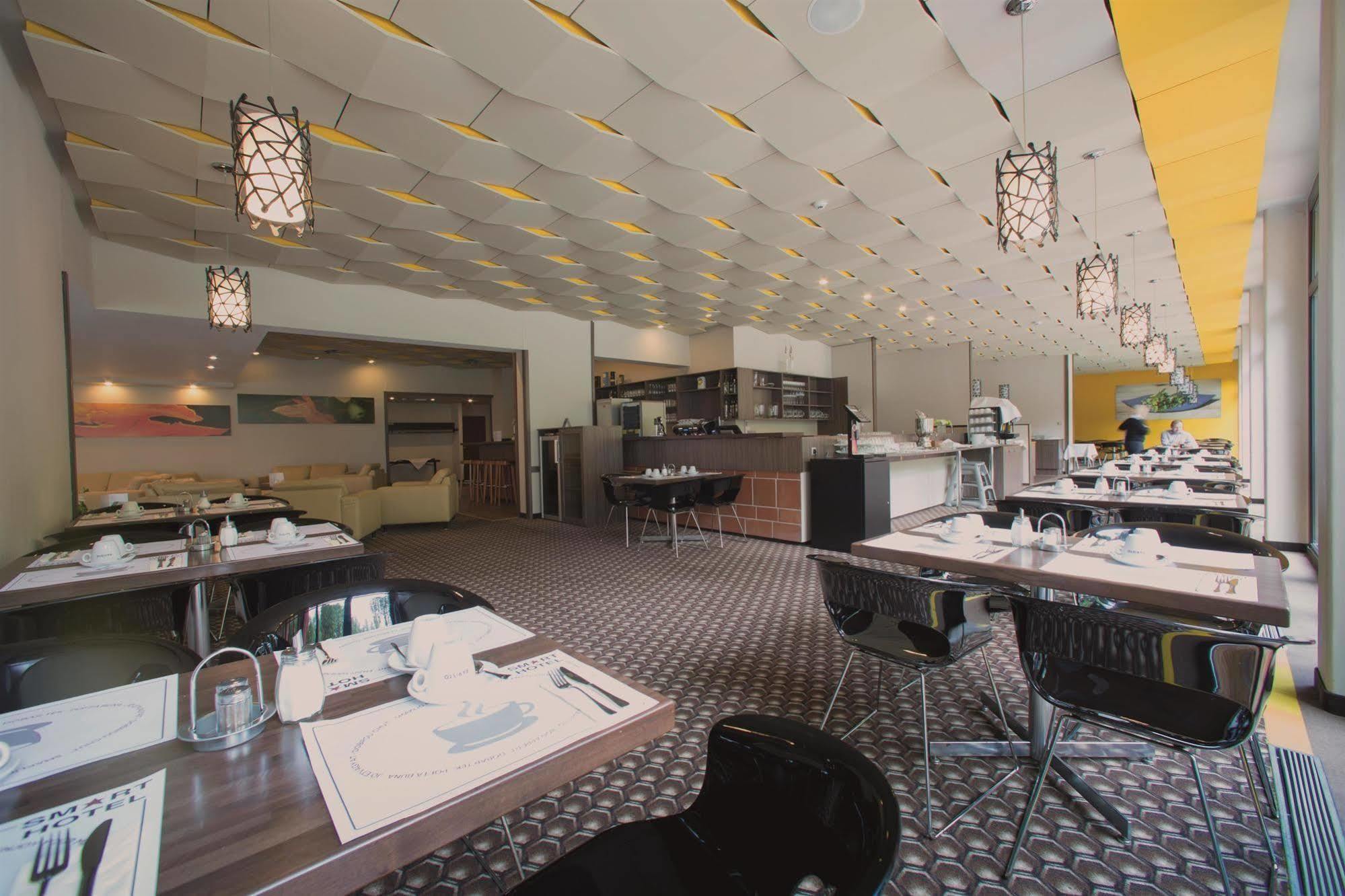 Best Western Smart Hotel Voesendorf Bagian luar foto